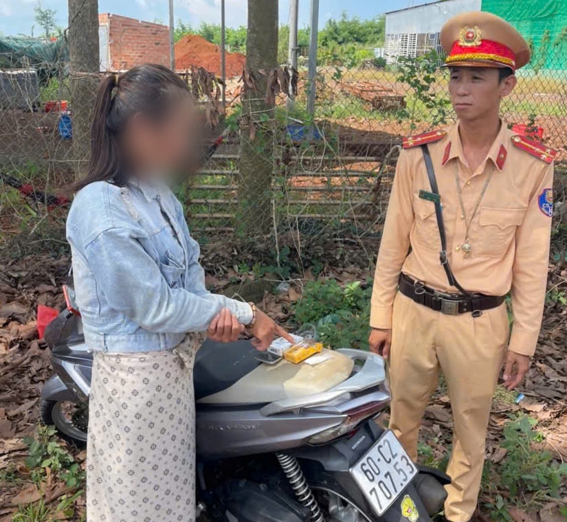Tạm giữ hình sự "kiều nữ" Nguyễn Thị Thu Huệ- Ảnh 1. Tạm giữ hình sự "kiều nữ" Nguyễn Thị Thu Huệ- Ảnh 1.