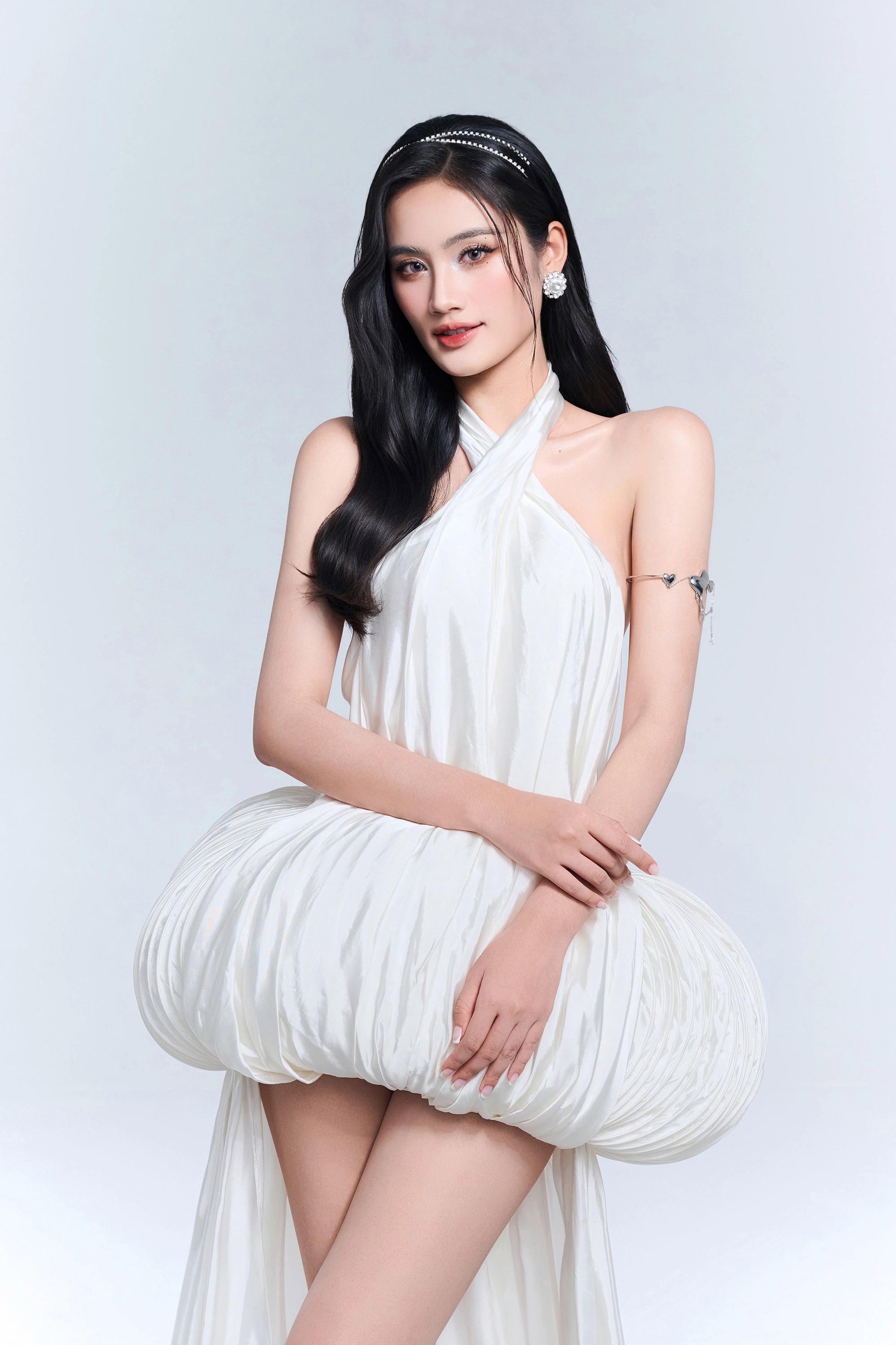 Hậu “chinh chiến” Miss World, Ý Nhi tiết lộ kế hoạch trở lại Úc du học- Ảnh 3. Hậu “chinh chiến” Miss World, Ý Nhi tiết lộ kế hoạch trở lại Úc du học- Ảnh 3.