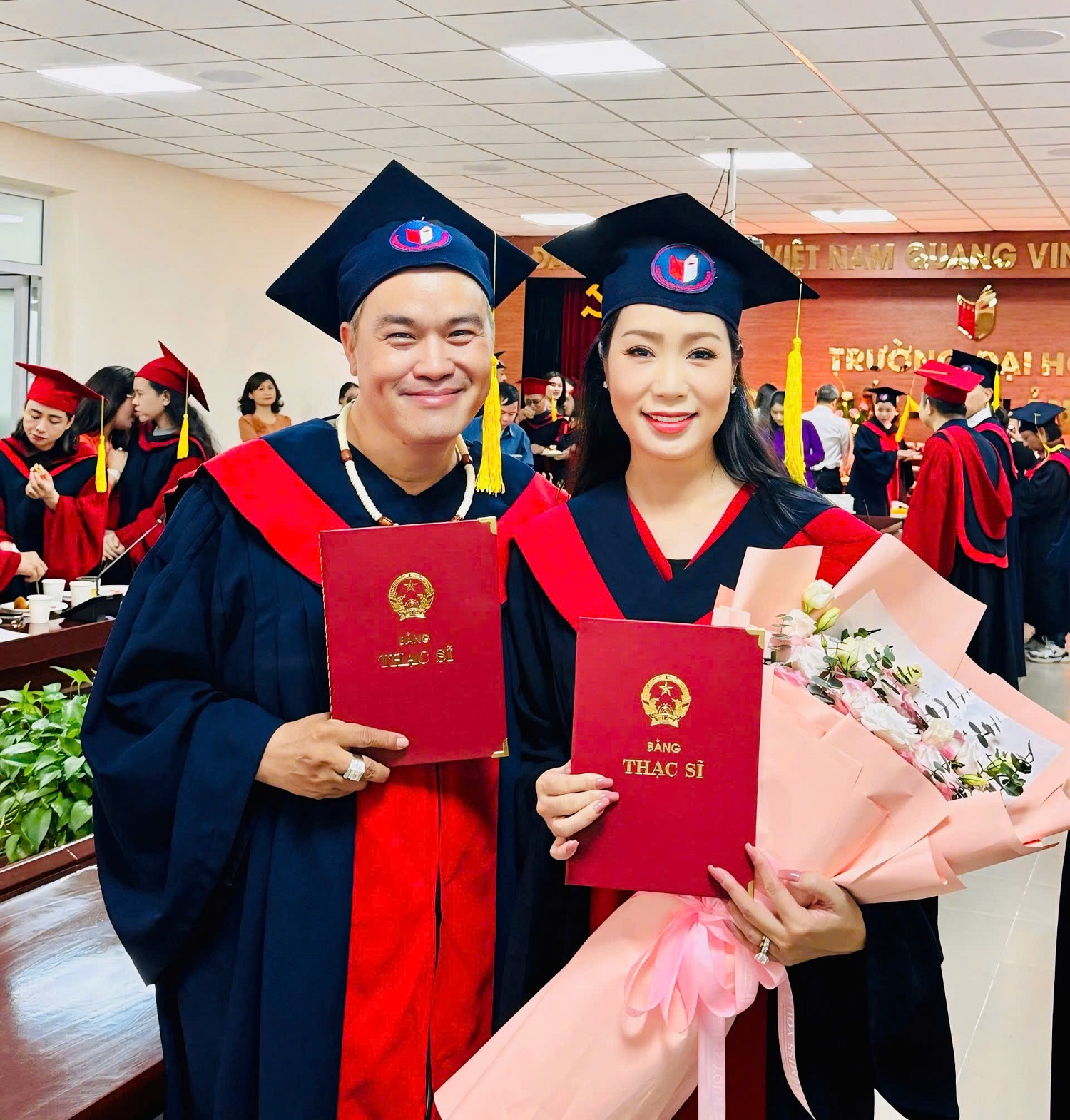 Nam nghệ sĩ rao biệt phủ 100 tỷ, tuổi 54: “Tôi đang chuẩn bị thi đầu vào Tiến sĩ”- Ảnh 3. Nam nghệ sĩ rao biệt phủ 100 tỷ, tuổi 54: “Tôi đang chuẩn bị thi đầu vào Tiến sĩ”- Ảnh 3.