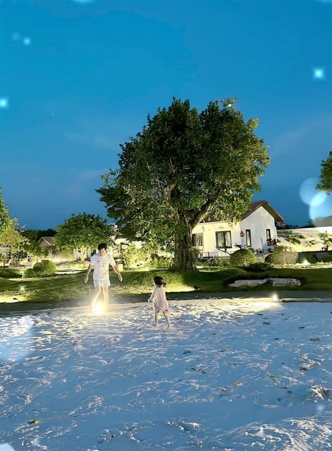 Sao Việt bỏ tiền tỷ đầu tư khu vui chơi tại gia cho con: Từ trung tâm thương mại tới sân chơi rộng lớn ai nhìn cũng mê- Ảnh 8. Sao Việt bỏ tiền tỷ đầu tư khu vui chơi tại gia cho con: Từ trung tâm thương mại tới sân chơi rộng lớn ai nhìn cũng mê- Ảnh 8.