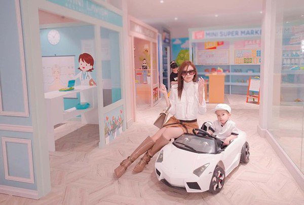 Sao Việt bỏ tiền tỷ đầu tư khu vui chơi tại gia cho con: Từ trung tâm thương mại tới sân chơi rộng lớn ai nhìn cũng mê- Ảnh 2. Sao Việt bỏ tiền tỷ đầu tư khu vui chơi tại gia cho con: Từ trung tâm thương mại tới sân chơi rộng lớn ai nhìn cũng mê- Ảnh 2.