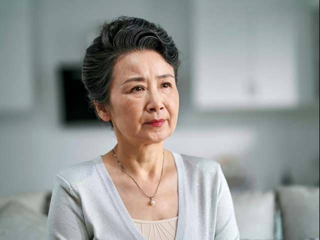 68 tuổi, lương hưu 29 triệu đồng/tháng vẫn “trắng tay”, nằm viện phải vay mượn khắp nơi, bật khóc nhận ra: Dù có bao nhiêu tiền cũng đừng làm 3 việc này!- Ảnh 3. 68 tuổi, lương hưu 29 triệu đồng/tháng vẫn “trắng tay”, nằm viện phải vay mượn khắp nơi, bật khóc nhận ra: Dù có bao nhiêu tiền cũng đừng làm 3 việc này!- Ảnh 3.