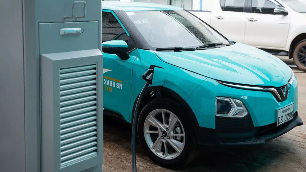 VinFast của tỷ phú Phạm Nhật Vượng có động thái lớn sau siêu dự án 2 tỷ USD: Khai thác thêm loạt 'mỏ vàng' mới, đưa Xanh SM gia nhập?- Ảnh 3. VinFast của tỷ phú Phạm Nhật Vượng có động thái lớn sau siêu dự án 2 tỷ USD: Khai thác thêm loạt