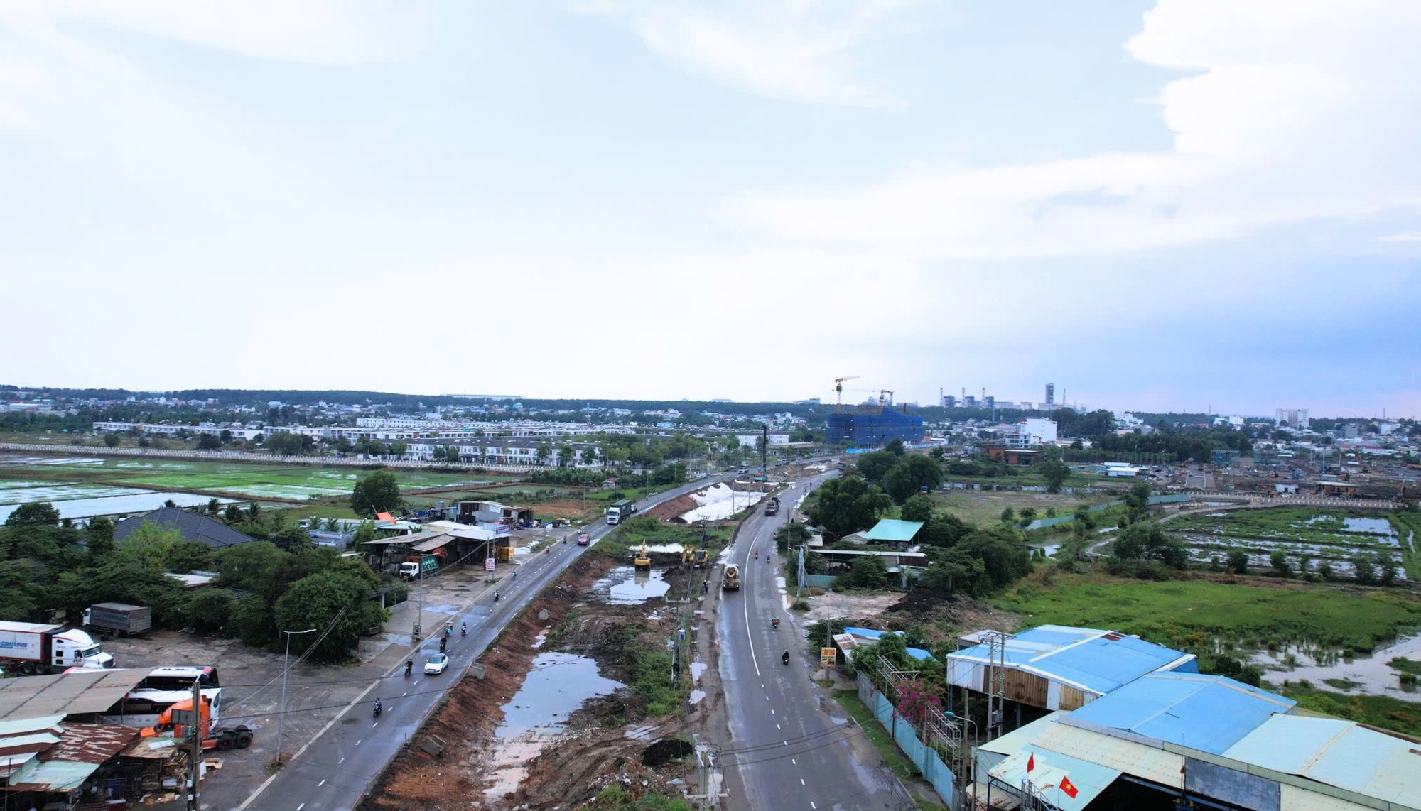 Đồng Nai thống nhất chủ trương kéo dài tuyến metro số 1 Tp.HCM đến sân bay Long Thành, vốn đầu tư hơn 67.000 tỉ đồng- Ảnh 2. Đồng Nai thống nhất chủ trương kéo dài tuyến metro số 1 Tp.HCM đến sân bay Long Thành, vốn đầu tư hơn 67.000 tỉ đồng- Ảnh 2.