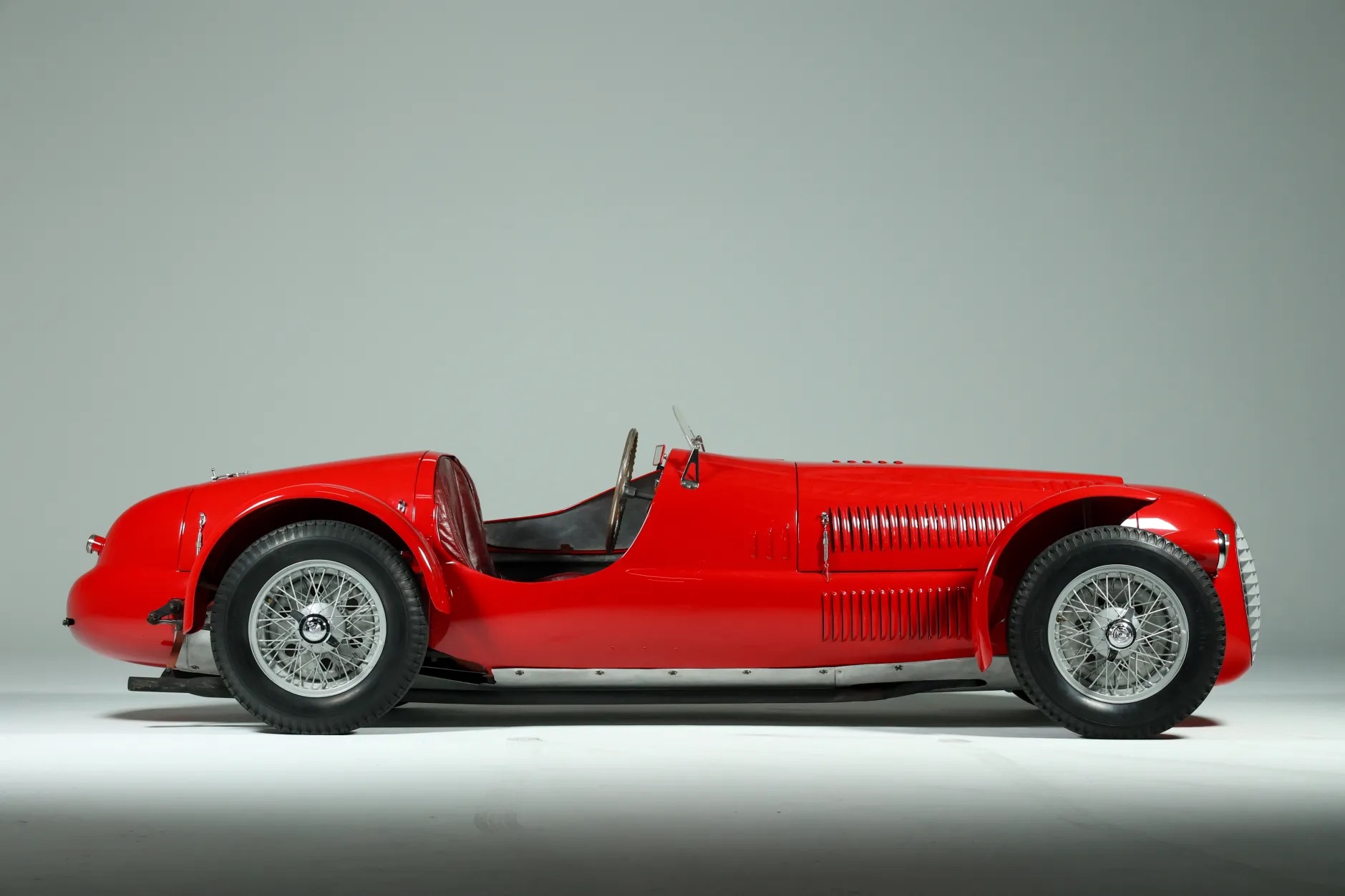 Siêu xe Ferrari bán giá kỷ lục 220 tỷ đồng: Đã 77 năm tuổi, là 1 trong 9 chiếc được sản xuất trên toàn thế giới- Ảnh 4.