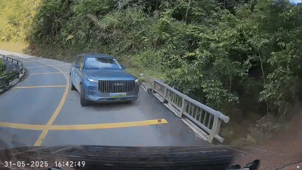 Sau vụ Jaecoo J7 không bung túi khí phụ: Đây là cách bật/tắt và kiểm tra với xe của bạn và lý do phải làm ngay điều này!- Ảnh 1.