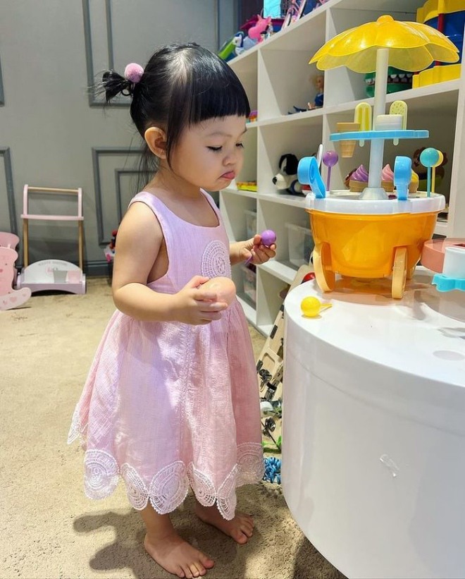 Sao Việt bỏ tiền tỷ đầu tư khu vui chơi tại gia cho con: Từ trung tâm thương mại tới sân chơi rộng lớn ai nhìn cũng mê- Ảnh 18. Sao Việt bỏ tiền tỷ đầu tư khu vui chơi tại gia cho con: Từ trung tâm thương mại tới sân chơi rộng lớn ai nhìn cũng mê- Ảnh 18.