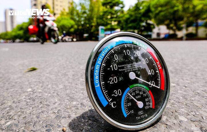 Bắc và Trung Bộ nhiều nơi thành 'chảo lửa', nhiệt độ cao nhất trên 40°C- Ảnh 1. Bắc và Trung Bộ nhiều nơi thành 'chảo lửa', nhiệt độ cao nhất trên 40°C- Ảnh 1.