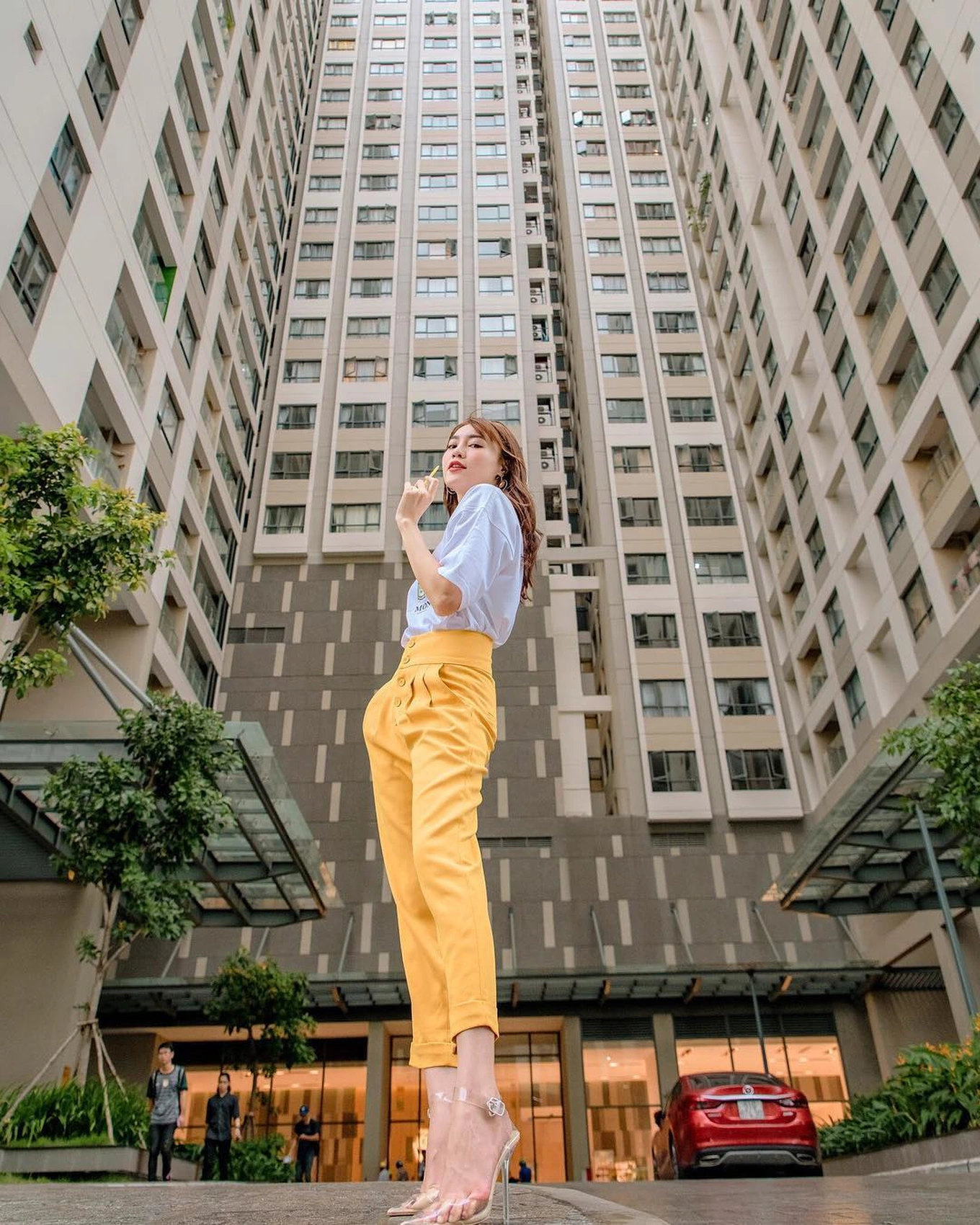 Cuộc sống của "ngọc nữ Việt" ở biệt thự 2 mặt tiền thuộc khu đắt đỏ nhất TPHCM, thu nhập 40 tỷ 1 năm- Ảnh 6. Cuộc sống của "ngọc nữ Việt" ở biệt thự 2 mặt tiền thuộc khu đắt đỏ nhất TPHCM, thu nhập 40 tỷ 1 năm- Ảnh 6.