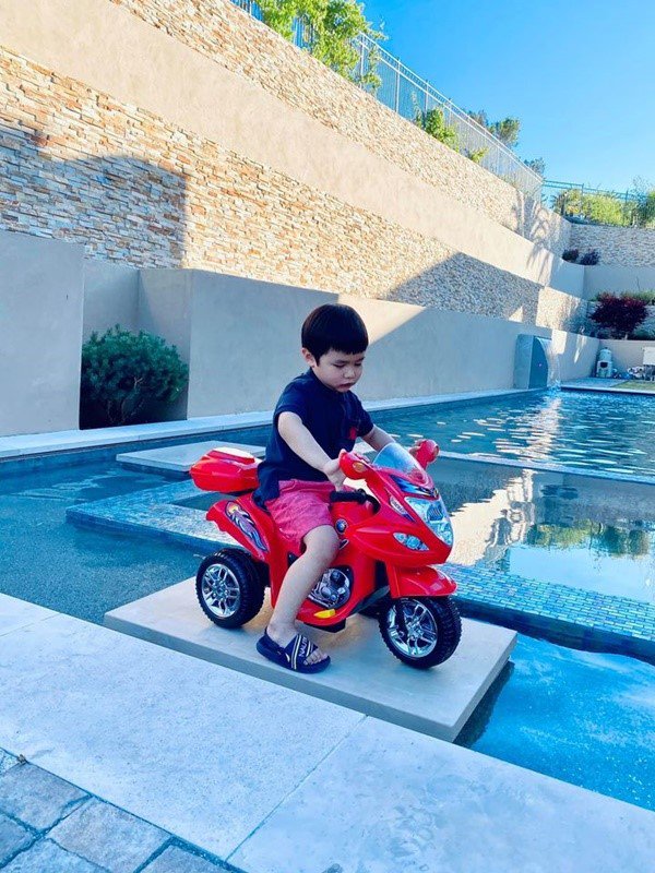 Sao Việt bỏ tiền tỷ đầu tư khu vui chơi tại gia cho con: Từ trung tâm thương mại tới sân chơi rộng lớn ai nhìn cũng mê- Ảnh 25. Sao Việt bỏ tiền tỷ đầu tư khu vui chơi tại gia cho con: Từ trung tâm thương mại tới sân chơi rộng lớn ai nhìn cũng mê- Ảnh 25.