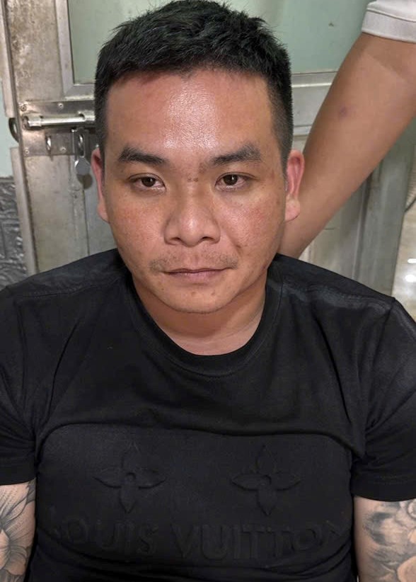 Bắt đối tượng truy nã đặc biệt nguy hiểm sinh năm 1995- Ảnh 1. Bắt đối tượng truy nã đặc biệt nguy hiểm sinh năm 1995- Ảnh 1.