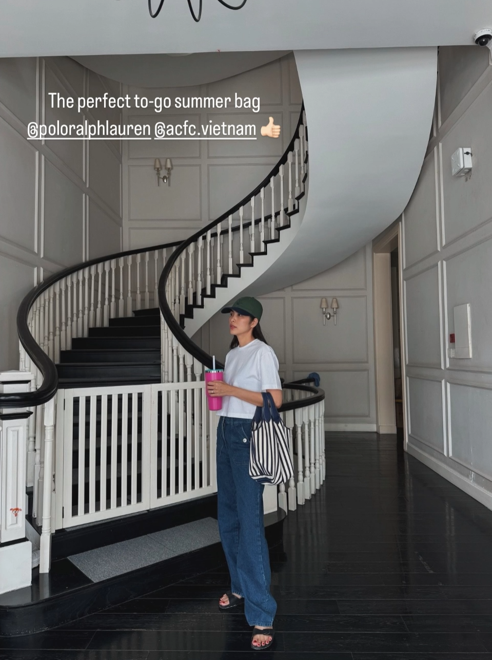 Hà Tăng, Song Hye Kyo tìm ra chiếc túi hoàn hảo nhất cho mùa hè, style nào cũng diện đẹp- Ảnh 2.