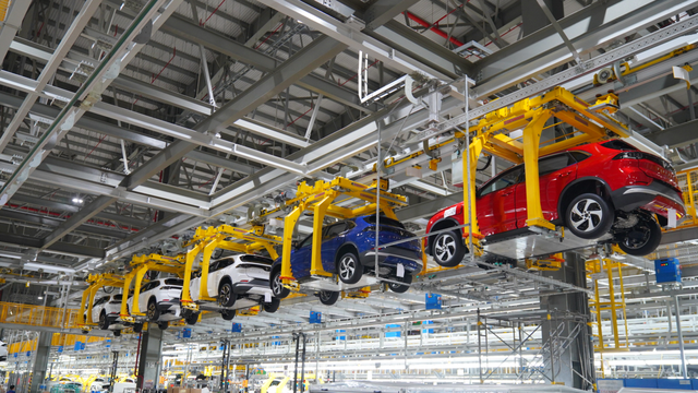 Truyền thông nước đông dân số 1 'sốt' với công trình 2 tỷ đô của VinFast: Tesla, BYD không phải đối thủ- Ảnh 4. Truyền thông nước đông dân số 1 'sốt' với công trình 2 tỷ đô của VinFast: Tesla, BYD không phải đối thủ- Ảnh 4.