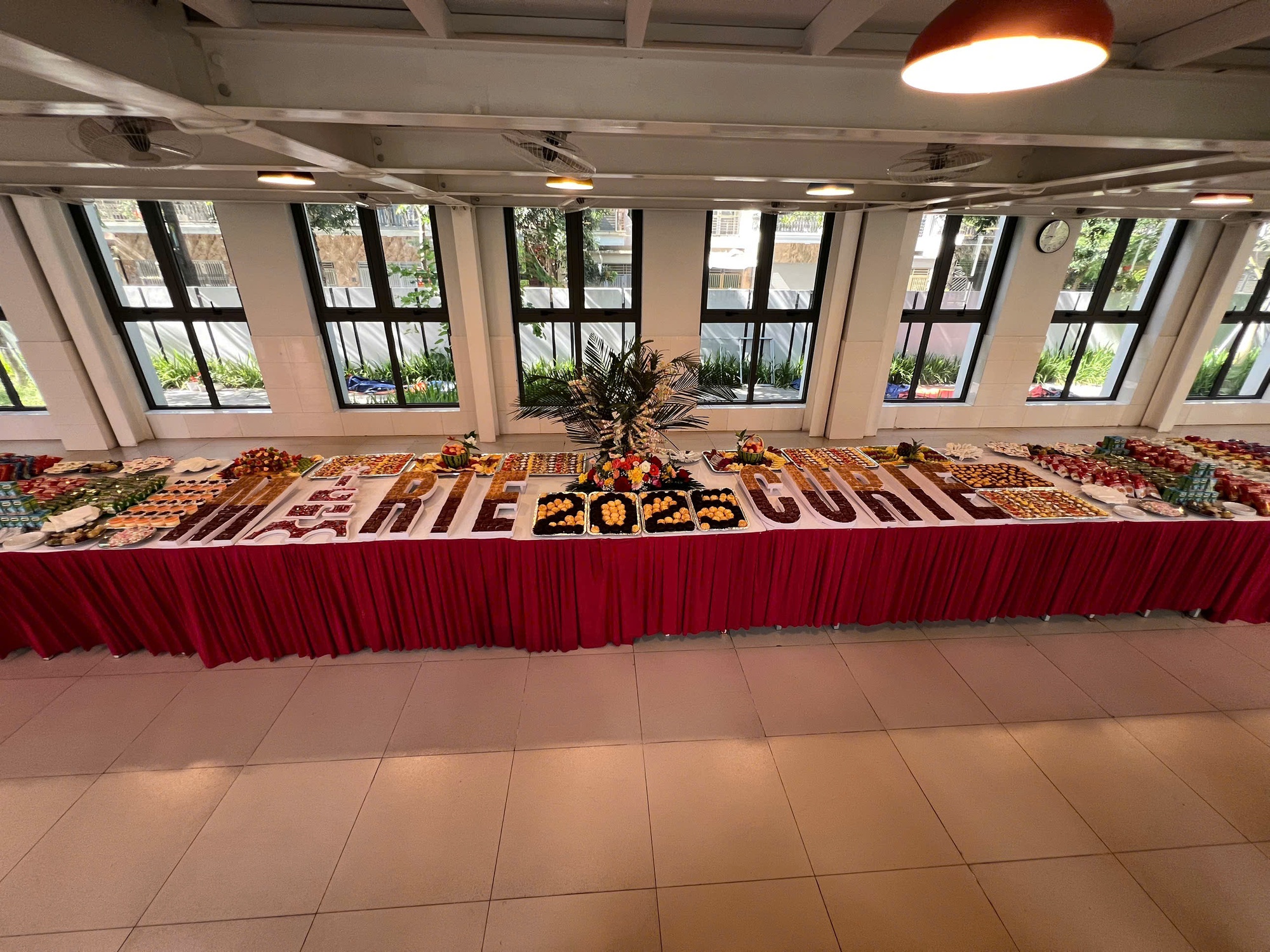 Ngôi trường luôn trong "top yêu thích" của phụ huynh Hà Nội chiêu đãi buffet như khách sạn 5 sao cho sĩ tử dự tuyển lớp 6- Ảnh 3.