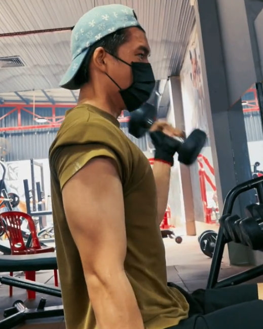 Sơn Tùng - HIEUTHUHAI đọ body gym hừng hực: Biết chọn ai đây?- Ảnh 14. Sơn Tùng - HIEUTHUHAI đọ body gym hừng hực: Biết chọn ai đây?- Ảnh 14.