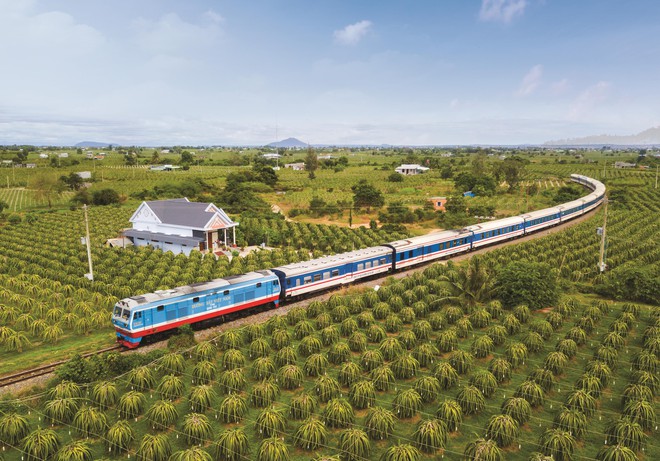 Chuyến tàu dài nhất Việt Nam là "chuyến tàu đẹp nhất hành tinh", du khách nhận xét: Phải đi 1 lần trong đời!- Ảnh 9. Chuyến tàu dài nhất Việt Nam là "chuyến tàu đẹp nhất hành tinh", du khách nhận xét: Phải đi 1 lần trong đời!- Ảnh 9.
