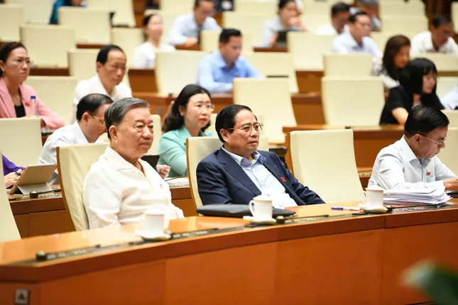 Chất vấn Bộ trưởng Giáo dục: Làm sao để giờ học chính không còn là ‘giờ phụ’?- Ảnh 2. Chất vấn Bộ trưởng Giáo dục: Làm sao để giờ học chính không còn là ‘giờ phụ’?- Ảnh 2.