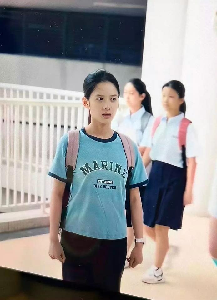 Công chúa showbiz đang quá ê chề: Nhan sắc xấu tàn canh gió lạnh, phim mới flop không tiếng gió- Ảnh 2. Công chúa showbiz đang quá ê chề: Nhan sắc xấu tàn canh gió lạnh, phim mới flop không tiếng gió- Ảnh 2.
