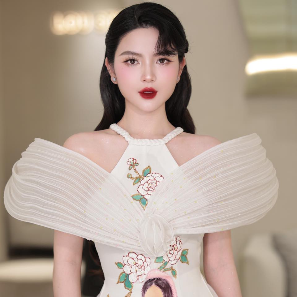 Động thái mới nhất của Chu Thanh Huyền - vợ Quang Hải giữa ồn ào bán hàng- Ảnh 2. Động thái mới nhất của Chu Thanh Huyền - vợ Quang Hải giữa ồn ào bán hàng- Ảnh 2.