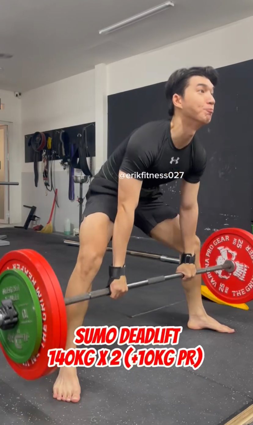Sơn Tùng - HIEUTHUHAI đọ body gym hừng hực: Biết chọn ai đây?- Ảnh 16. Sơn Tùng - HIEUTHUHAI đọ body gym hừng hực: Biết chọn ai đây?- Ảnh 16.