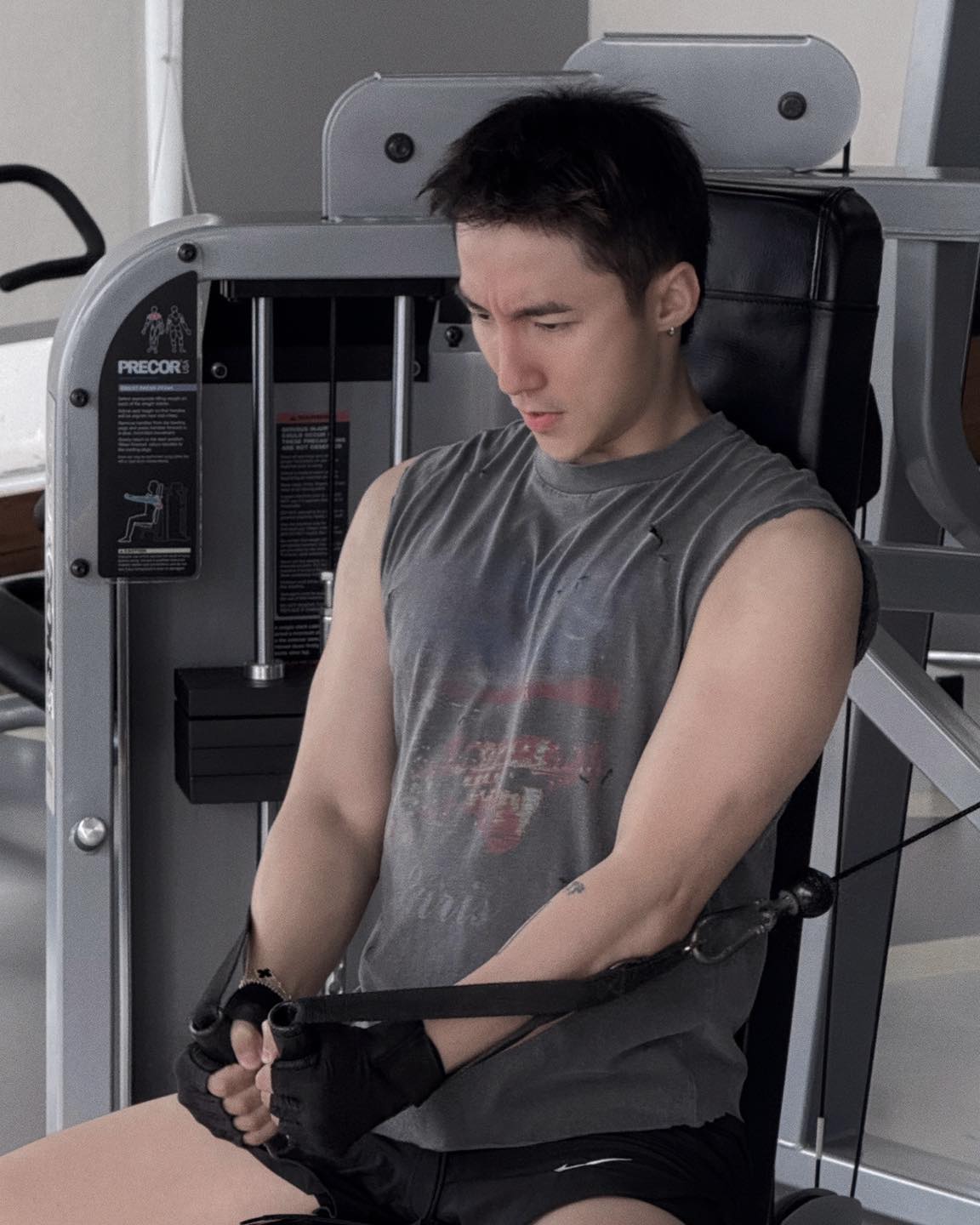 Sơn Tùng - HIEUTHUHAI đọ body gym hừng hực: Biết chọn ai đây?- Ảnh 10. Sơn Tùng - HIEUTHUHAI đọ body gym hừng hực: Biết chọn ai đây?- Ảnh 10.
