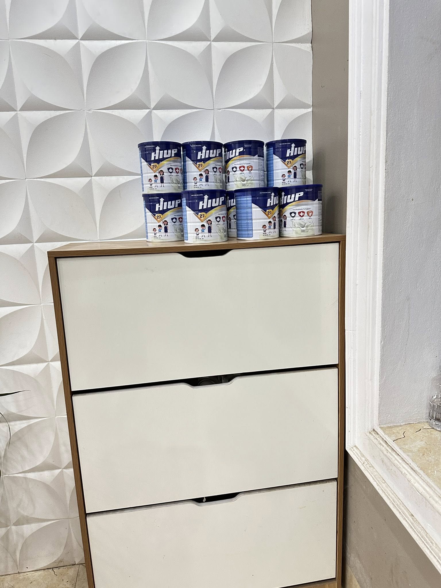 Cho cả 2 con uống hàng chục hộp sữa HIUP, người mẹ trẻ hoang mang uất nghẹn: “Khổ thân, con đã còi cọc lại uống sữa giả”- Ảnh 5.