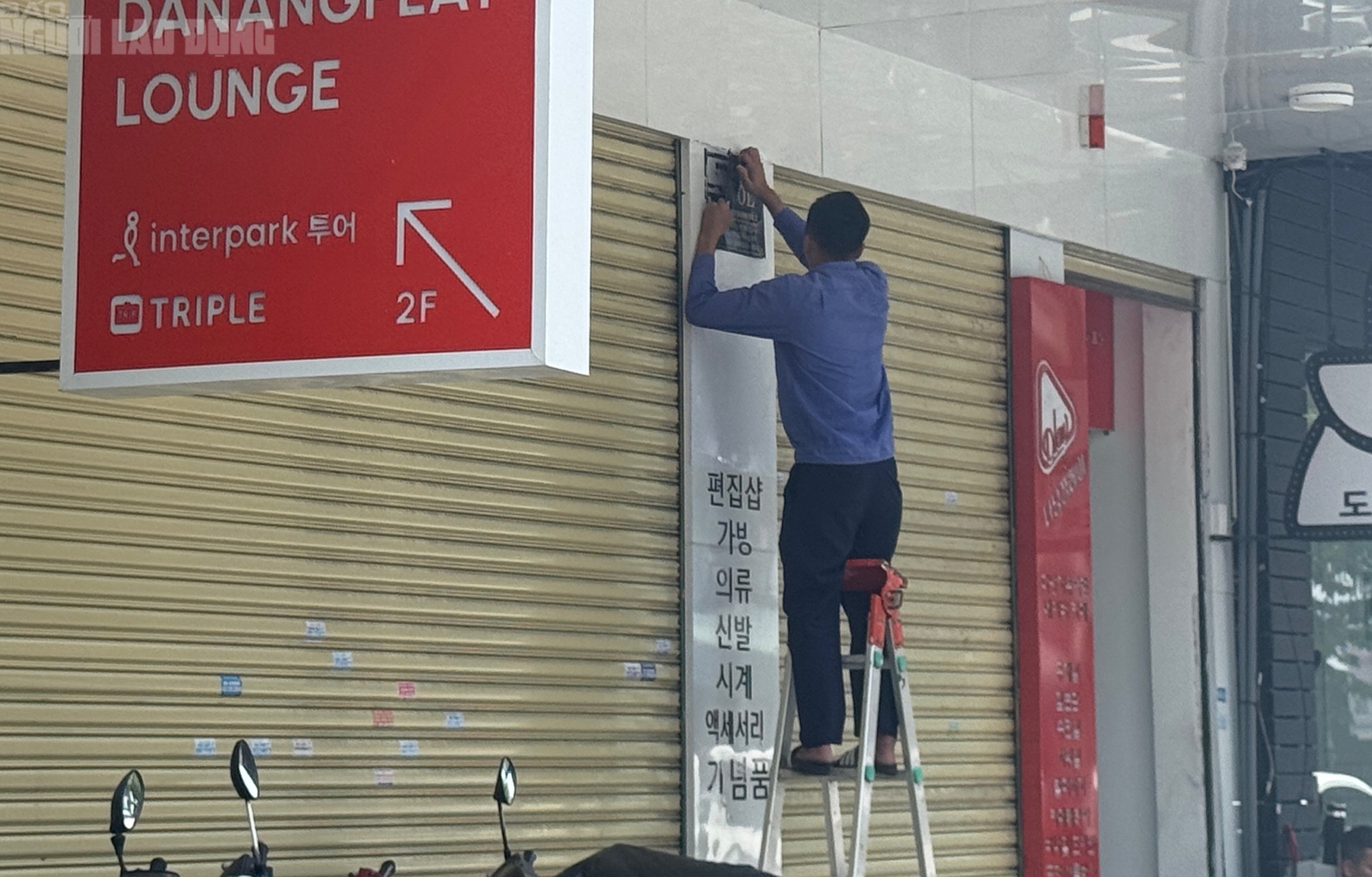 Cảnh tượng khó tin tại tuyến phố du lịch Đà Nẵng- Ảnh 5. Cảnh tượng khó tin tại tuyến phố du lịch Đà Nẵng- Ảnh 5.