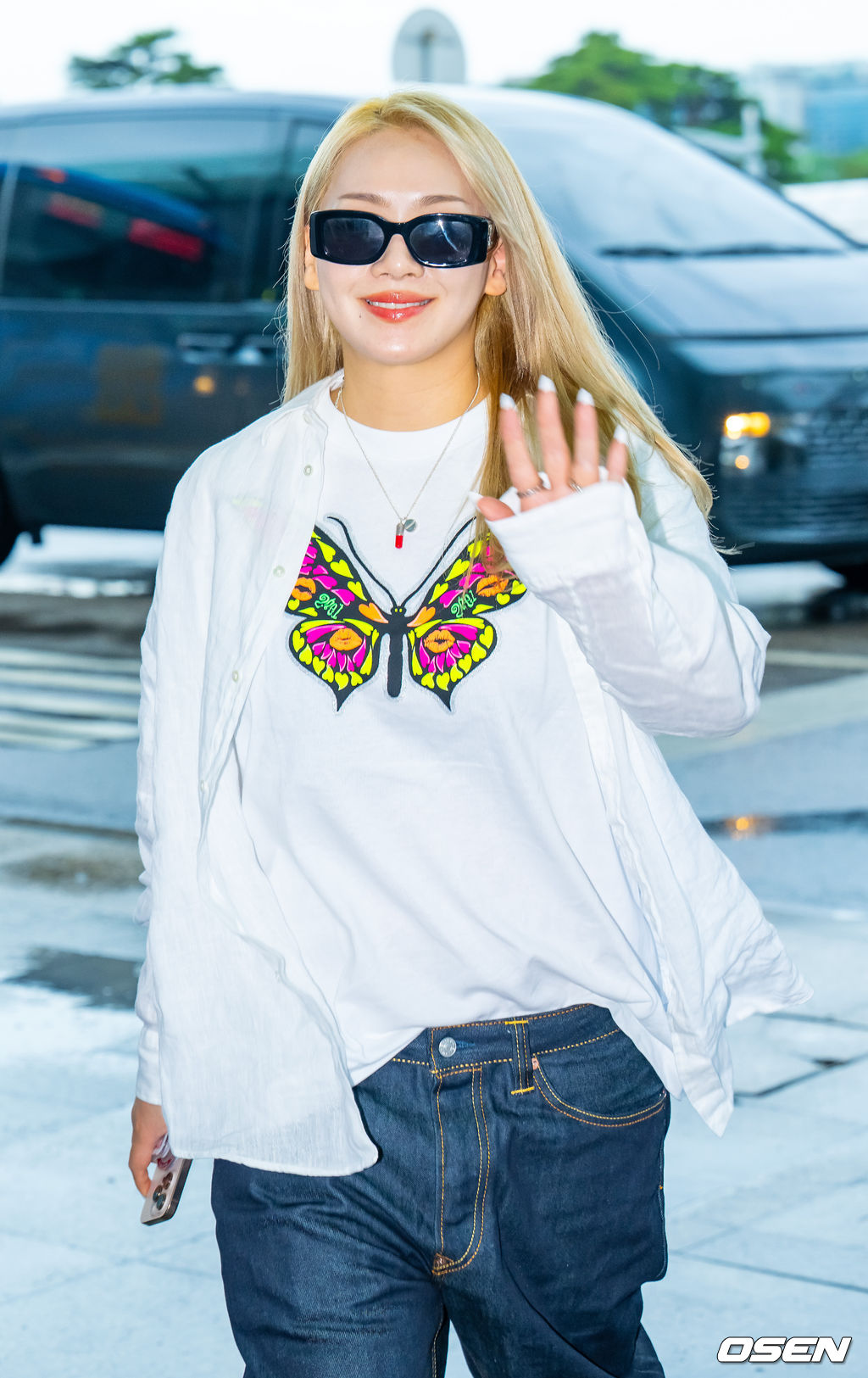 "Chị đại" CL (2NE1) chính thức lên đường đến Việt Nam, sẵn sàng "đốt cháy" Mỹ Đình cùng bạn thân G-Dragon!- Ảnh 2. "Chị đại" CL (2NE1) chính thức lên đường đến Việt Nam, sẵn sàng "đốt cháy" Mỹ Đình cùng bạn thân G-Dragon!- Ảnh 2.