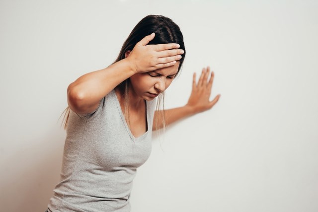 Dấu hiệu ĐỘT QUỴ kéo dài suốt 2 năm, cô gái 25 tuổi tưởng bị cận thị, nhận trái đắng: Liệt nửa người, không thể tự vệ sinh cá nhân…- Ảnh 2. Dấu hiệu ĐỘT QUỴ kéo dài suốt 2 năm, cô gái 25 tuổi tưởng bị cận thị, nhận trái đắng: Liệt nửa người, không thể tự vệ sinh cá nhân…- Ảnh 2.