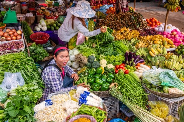 Sau quyết định cứng rắn với Thái Lan, quan chức Campuchia lo ngại "có thể thiếu hụt ở 7 tỉnh biên giới"- Ảnh 1. Sau quyết định cứng rắn với Thái Lan, quan chức Campuchia lo ngại "có thể thiếu hụt ở 7 tỉnh biên giới"- Ảnh 1.