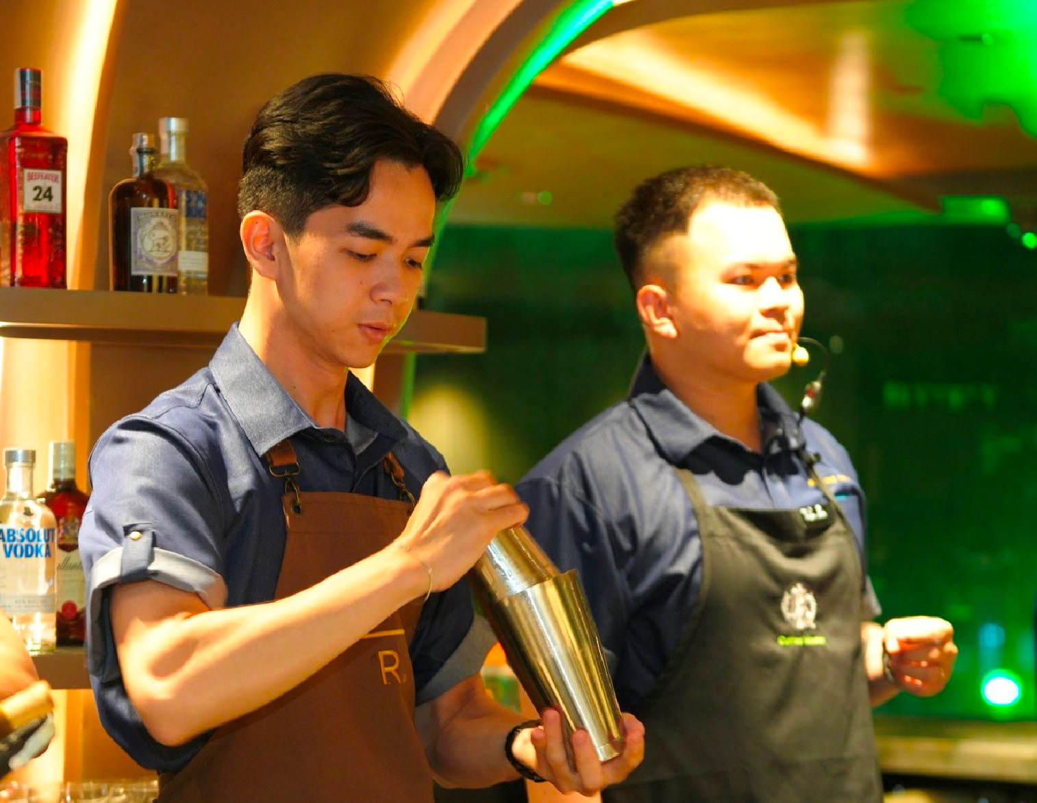 Bị tăng giá thuê, Starbucks Reserve mở cửa hàng mới đối diện 'thách thức' vị trí cũ Hàn Thuyên- Ảnh 4. Bị tăng giá thuê, Starbucks Reserve mở cửa hàng mới đối diện 'thách thức' vị trí cũ Hàn Thuyên- Ảnh 4.