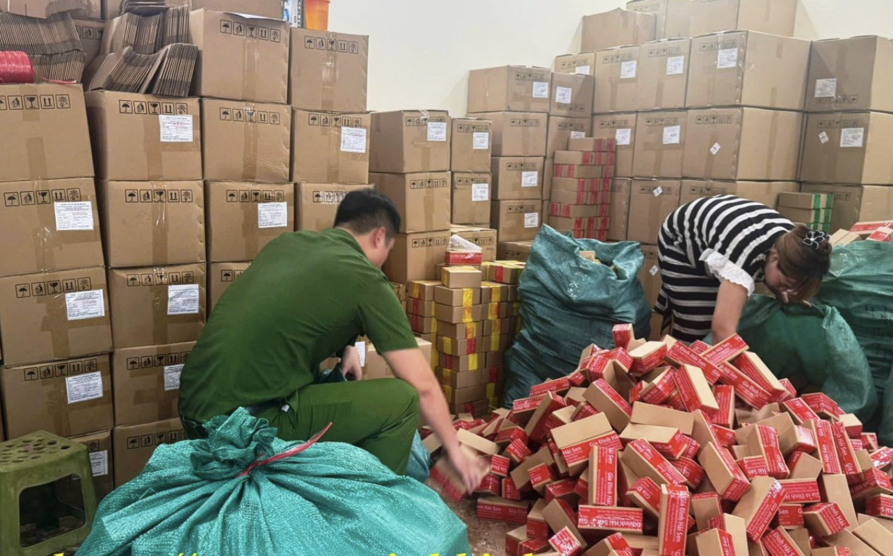 TikToker Hải Sen bán hàng giả: Thu hồi Siro ăn ngon Hải Bé- Ảnh 1. TikToker Hải Sen bán hàng giả: Thu hồi Siro ăn ngon Hải Bé- Ảnh 1.