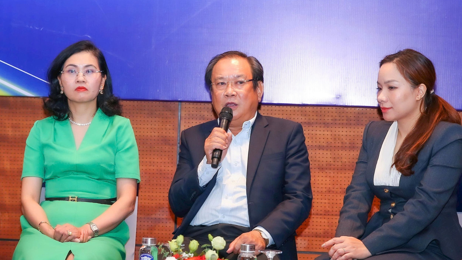 Kinh doanh báo chí trong thời đại số: Không thể đứng ngoài dòng chảy đổi mới sáng tạo- Ảnh 2. Kinh doanh báo chí trong thời đại số: Không thể đứng ngoài dòng chảy đổi mới sáng tạo- Ảnh 2.