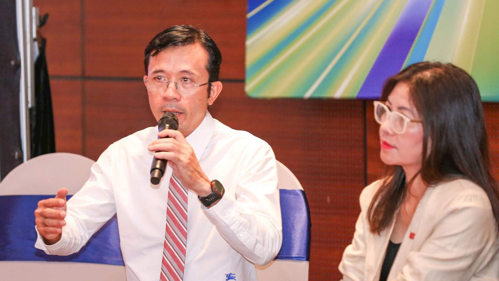 Kinh doanh báo chí trong thời đại số: Không thể đứng ngoài dòng chảy đổi mới sáng tạo- Ảnh 5. Kinh doanh báo chí trong thời đại số: Không thể đứng ngoài dòng chảy đổi mới sáng tạo- Ảnh 5.