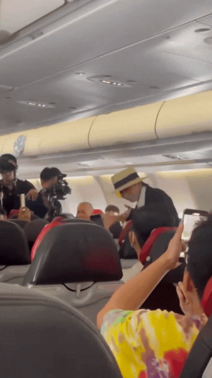 GD "sọp pe" đang bay Vietjet Air, anh Long thật thì vẫn chưa thấy!- Ảnh 1.