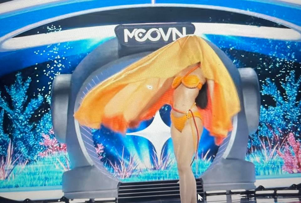 Trực tiếp Chung kết Hoa hậu Hoàn vũ Việt Nam: Công bố top 10, Minh Nhàn gây bất ngờ- Ảnh 2.