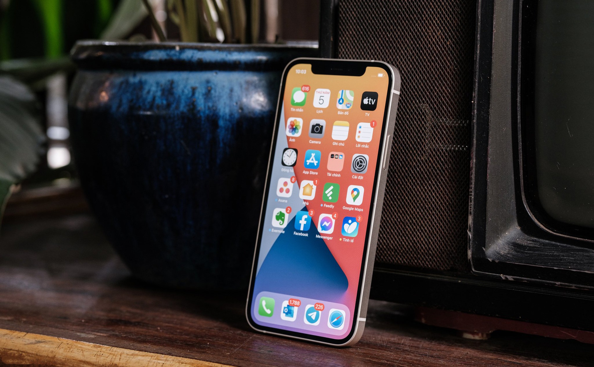 Bộ đôi iPhone 12, 13 giảm giá sâu còn 10-11 triệu- Ảnh 1. Bộ đôi iPhone 12, 13 giảm giá sâu còn 10-11 triệu- Ảnh 1.