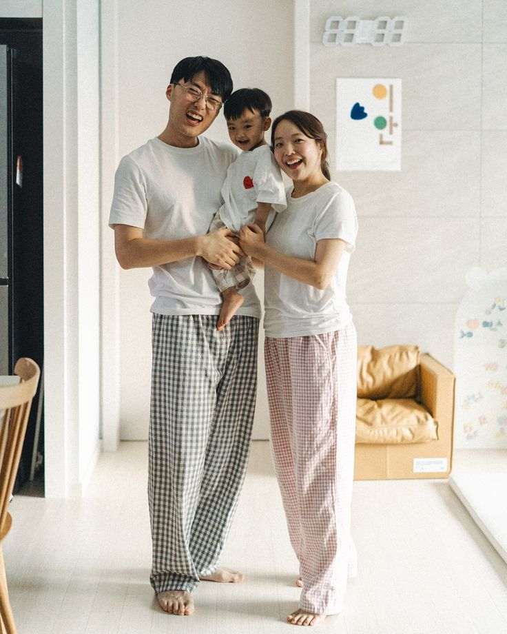 Gỡ rối ví tiền: Lương 20 triệu mà tháng nào cũng hết sạch, có cách nào để thoát cảnh “trắng tay” không?- Ảnh 1. Gỡ rối ví tiền: Lương 20 triệu mà tháng nào cũng hết sạch, có cách nào để thoát cảnh “trắng tay” không?- Ảnh 1.