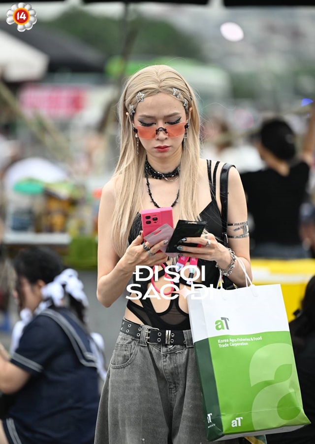 “Xinh sập sàn” tại Mỹ Đình vì anh Long: Boy phố, girl phố đọ sắc, độc lạ có thừa, quá mức wow- Ảnh 22. “Xinh sập sàn” tại Mỹ Đình vì anh Long: Boy phố, girl phố đọ sắc, độc lạ có thừa, quá mức wow- Ảnh 22.