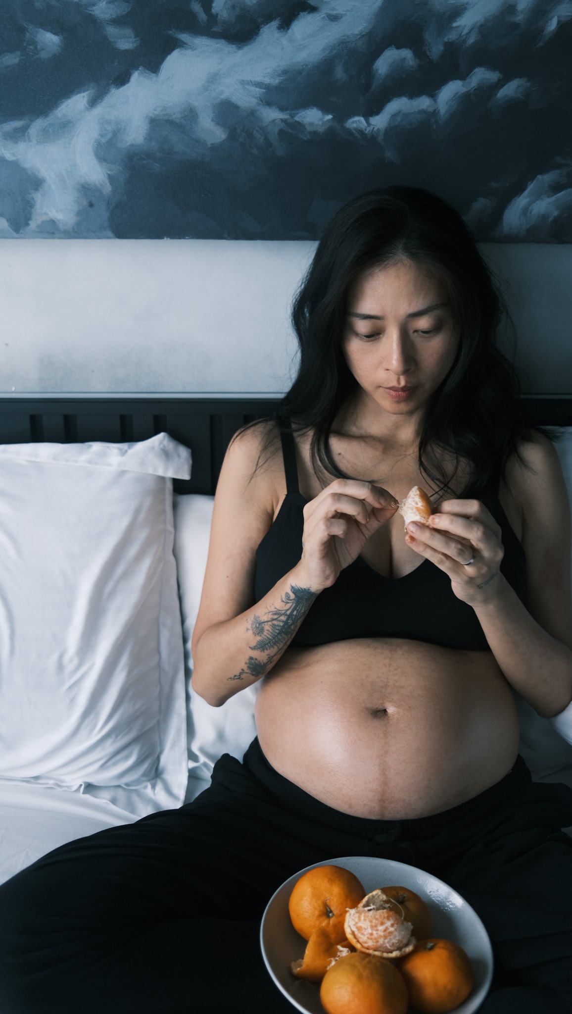 Ngô Thanh Vân những tuần cuối thai kỳ: Bị khó thở, di chuyển khó khăn, cơ thể nhức mỏi- Ảnh 2. Ngô Thanh Vân những tuần cuối thai kỳ: Bị khó thở, di chuyển khó khăn, cơ thể nhức mỏi- Ảnh 2.