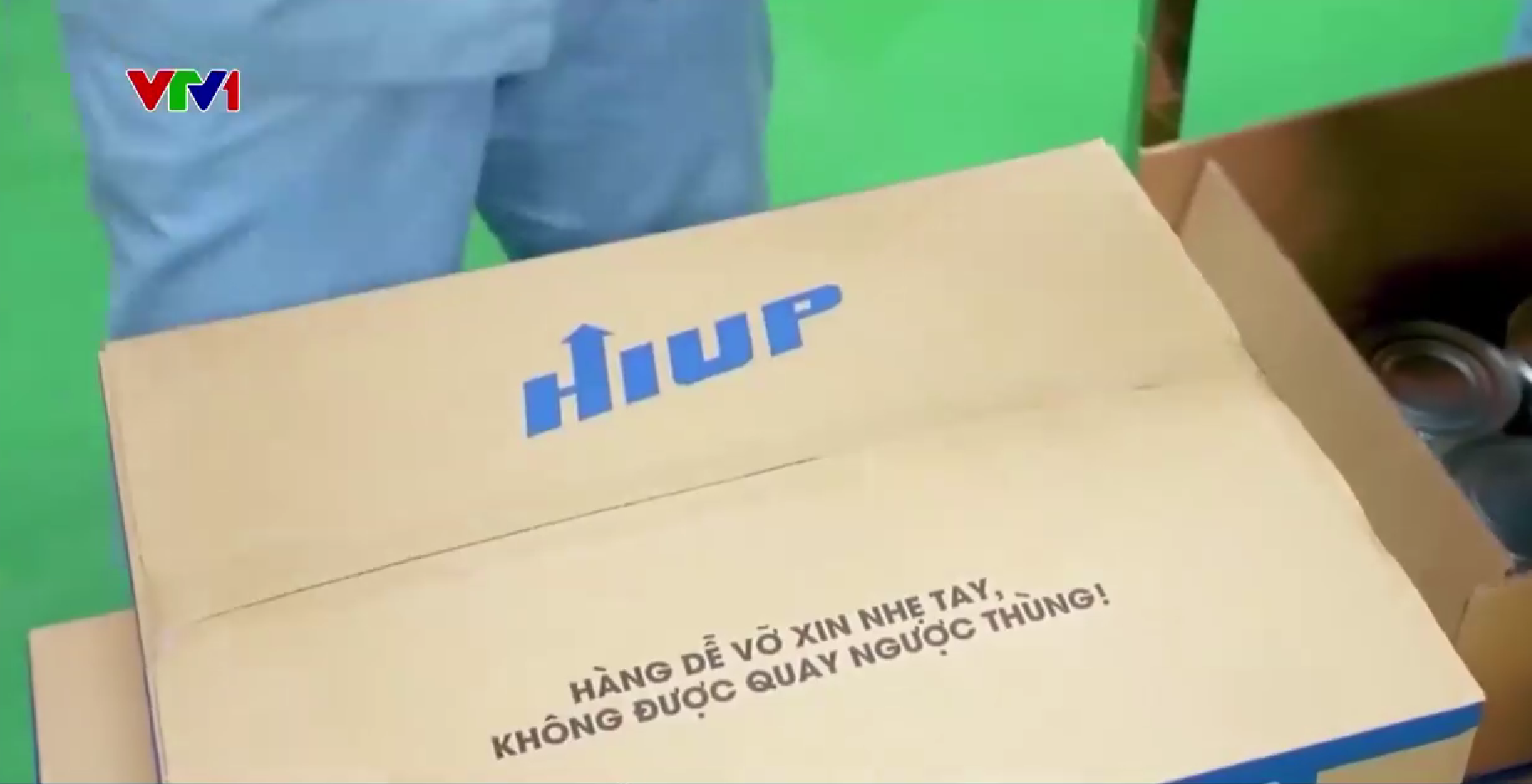 Cận cảnh kho hàng, dây chuyền được quảng bá "hàng đầu" của đường dây sản xuất sữa HIUP 27 giả- Ảnh 5.