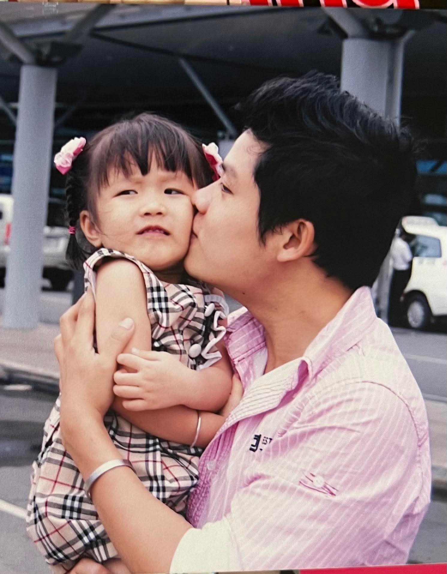 Bồi hồi kể lại chuyện ấu thơ, NS Nguyễn Văn Chung khiến fan "cảm lạnh" vì tiết lộ sự thật về con gái nuôi- Ảnh 3. Bồi hồi kể lại chuyện ấu thơ, NS Nguyễn Văn Chung khiến fan "cảm lạnh" vì tiết lộ sự thật về con gái nuôi- Ảnh 3.