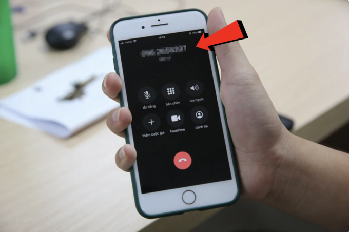 Nghe điện thoại số lạ, cô gái 2004 thao tác chuyển khoản 1,6 tỷ đồng xong mới phát hiện bất thường, đi trình báo công an- Ảnh 1.