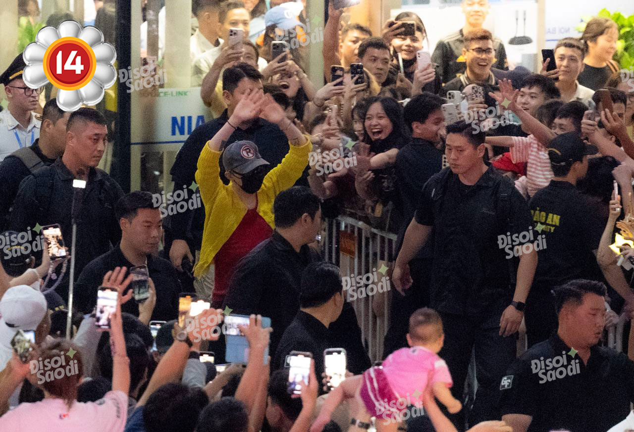 G-Dragon siêu phấn khởi ngày trở lại Việt Nam: Hồi hộp muốn rớt tim, ngáp ngủ nhưng vẫn vẫy tay nhiệt tình!- Ảnh 3.