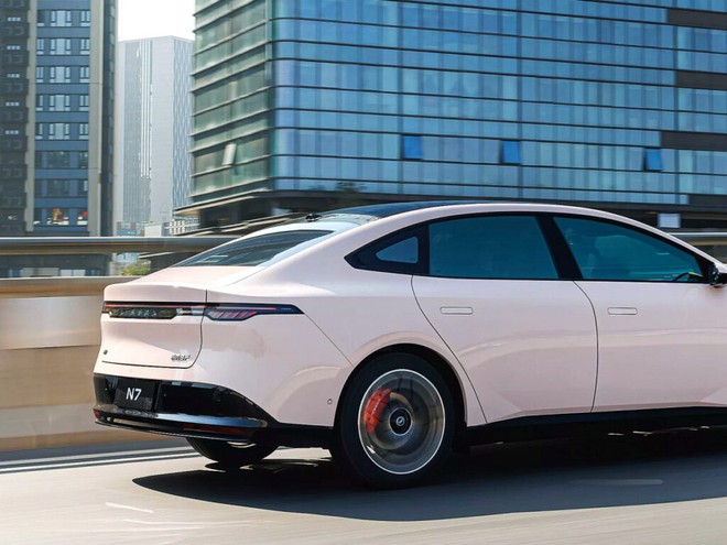 Nissan N7 vừa về Việt Nam 'cháy hàng' tại thị trường sát vách: Chốt trung bình 400 xe/ngày, giá quy đổi chỉ từ hơn 430 triệu đồng- Ảnh 7. Nissan N7 vừa về Việt Nam 'cháy hàng' tại thị trường sát vách: Chốt trung bình 400 xe/ngày, giá quy đổi chỉ từ hơn 430 triệu đồng- Ảnh 7.