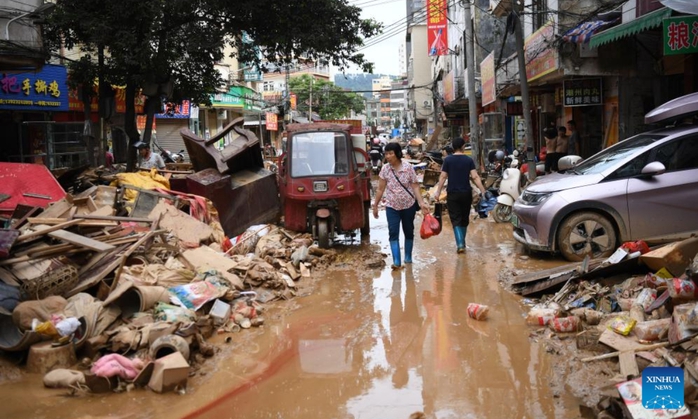Trung Quốc kích hoạt ứng phó khẩn cấp lũ lụt- Ảnh 1. Trung Quốc kích hoạt ứng phó khẩn cấp lũ lụt- Ảnh 1.