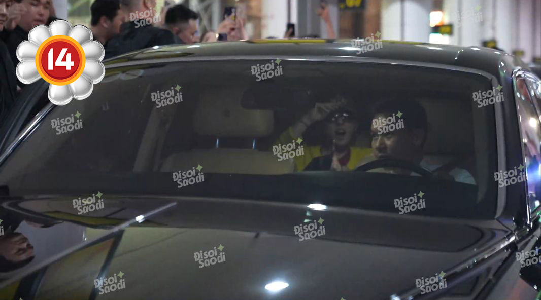 G-Dragon siêu phấn khởi ngày trở lại Việt Nam: Hồi hộp muốn rớt tim, ngáp ngủ nhưng vẫn vẫy tay nhiệt tình!- Ảnh 7.