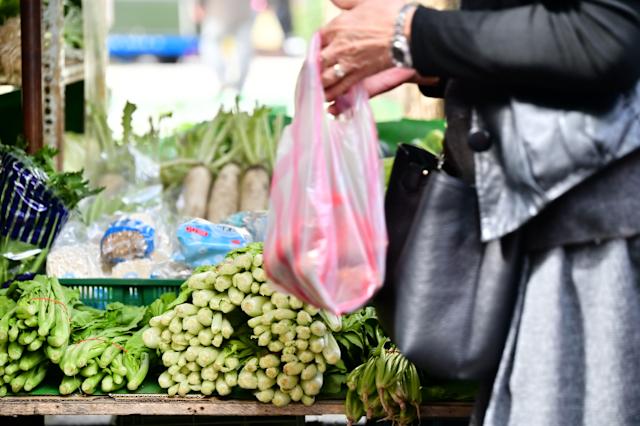 Từng mua rau vì rẻ, tôi đã phải vứt gần nửa tủ và nhận ra: Không thể tiết kiệm nếu không biết chọn đúng- Ảnh 4.