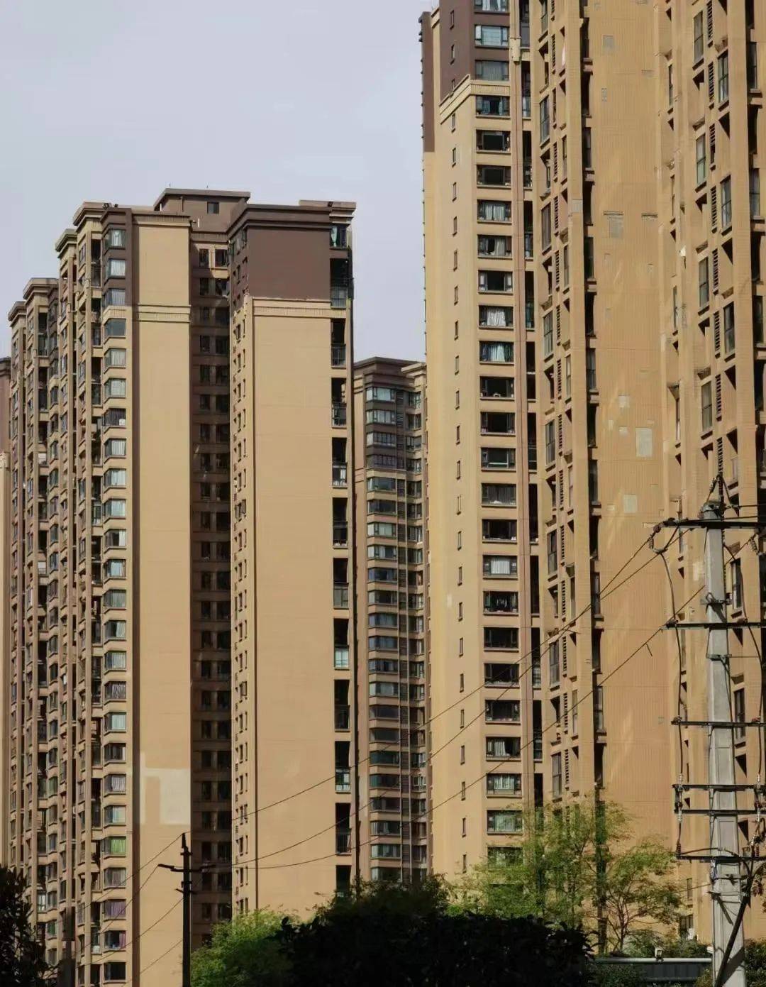 Hãy dành thời gian quan sát tường ngoài của khu chung cư bạn định mua, cả chục năm sau bạn cũng sẽ không hối tiếc!- Ảnh 2. Hãy dành thời gian quan sát tường ngoài của khu chung cư bạn định mua, cả chục năm sau bạn cũng sẽ không hối tiếc!- Ảnh 2.