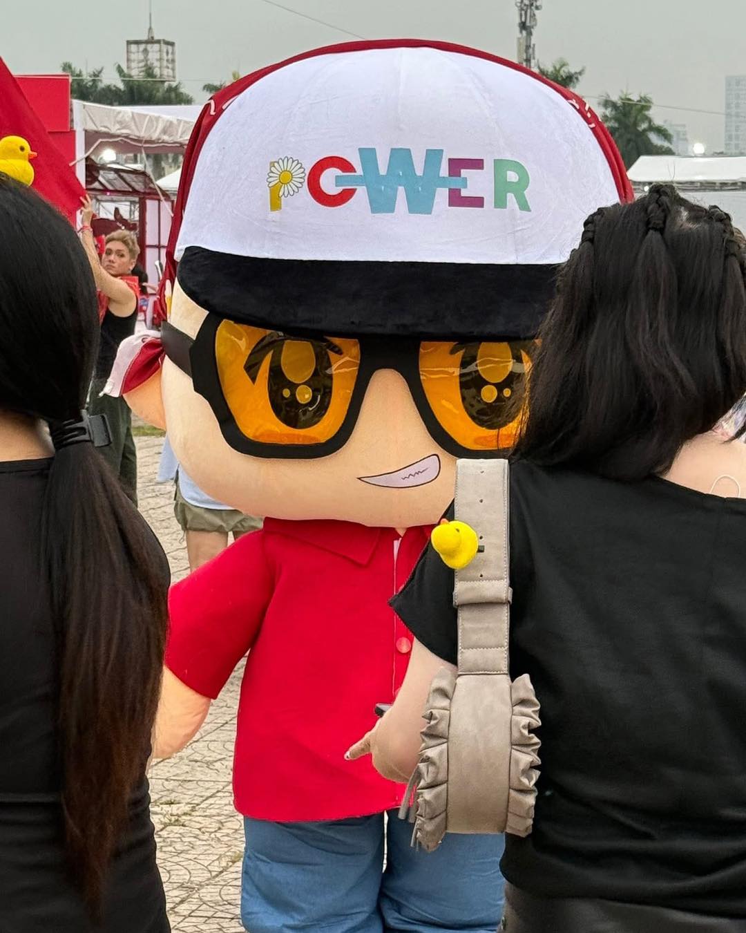 Toàn bộ hình ảnh về sự kiện đón “anh Long” tại Hà Nội: Lý do quốc tế nể fan Việt Nam là đây!- Ảnh 5. Toàn bộ hình ảnh về sự kiện đón “anh Long” tại Hà Nội: Lý do quốc tế nể fan Việt Nam là đây!- Ảnh 5.